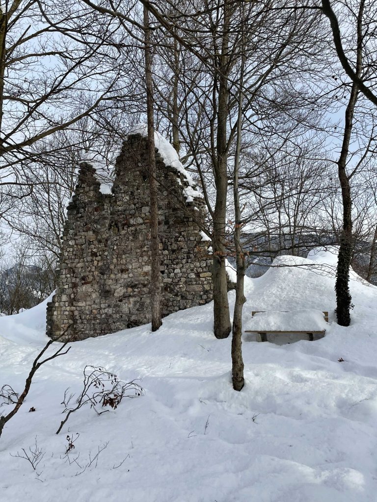 Bergfried im Winter